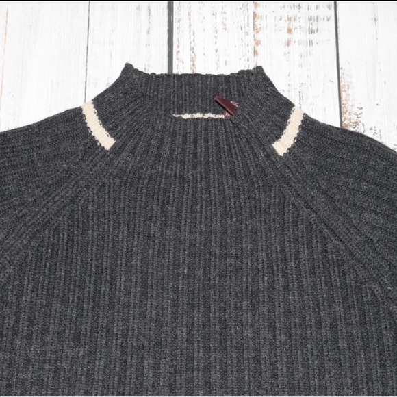 Men’s Black Ribbed Crewneck Sweater - Picture 3 of 7